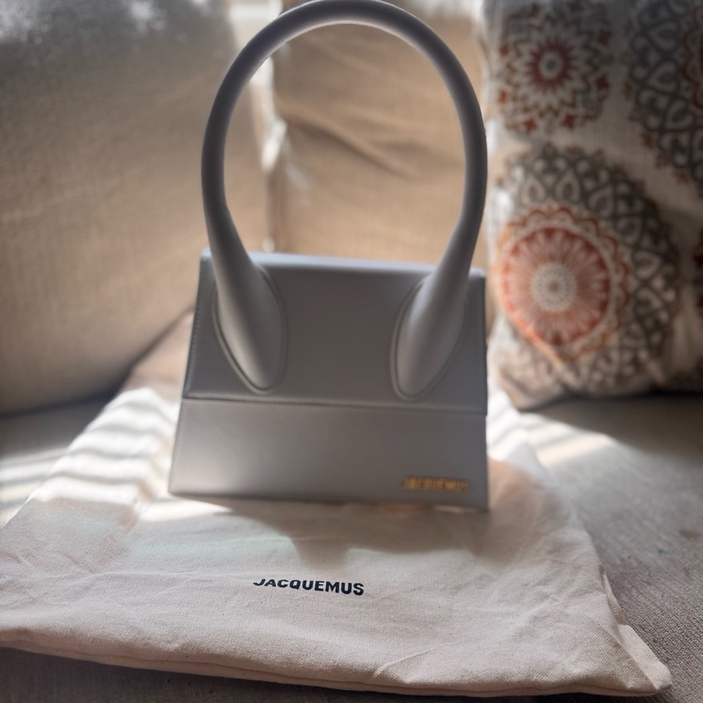 Jacquemus White Large leather handbag.